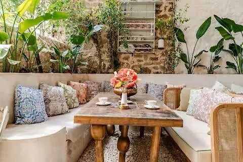 Mediha Hanım Konağı Alaçatı * Çeşme