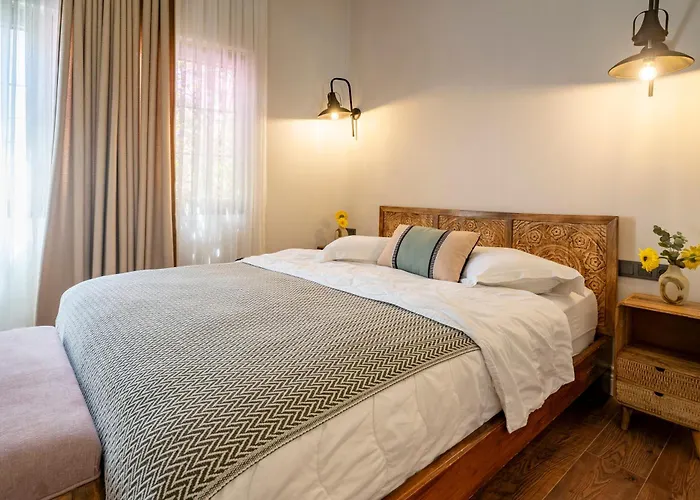 Mediha Hanım Konağı Alaçatı *