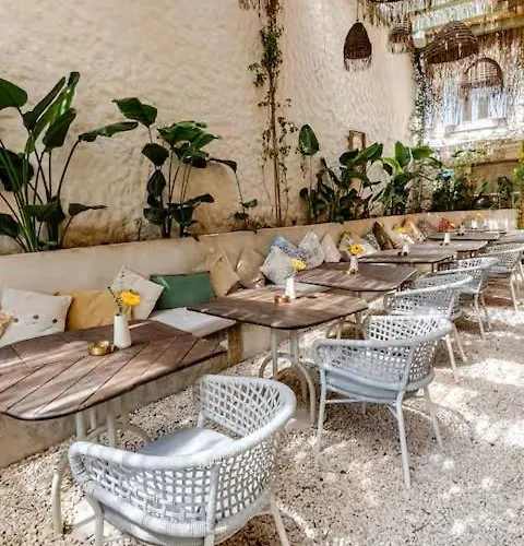 Mediha Hanim Konagi Alacati בית אירוח